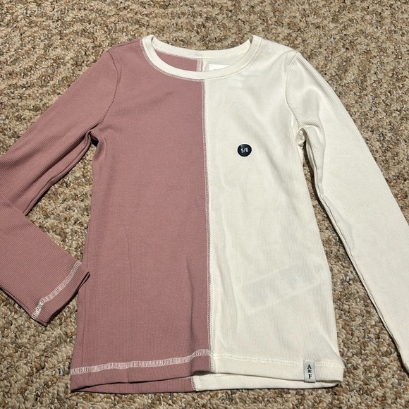 abercrombie kids Other - Abercrombie kids Rose & Cream Ribbed Shirt sz 5/6 NWT